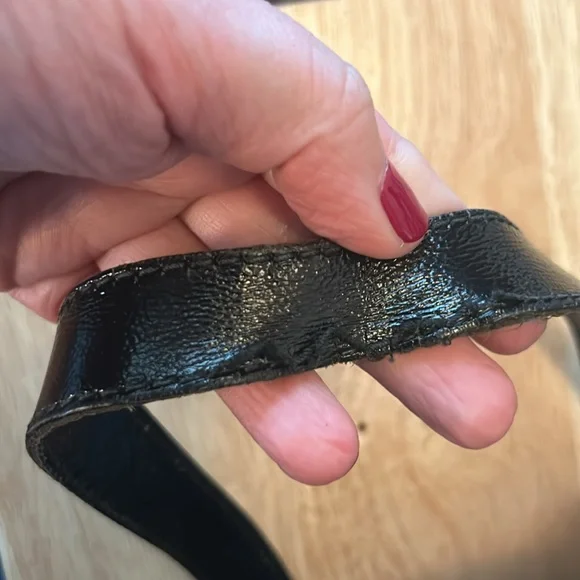 Authentic Yves Saint Laurent Patent Leather Shoulder Bag - Picture 10 of 13